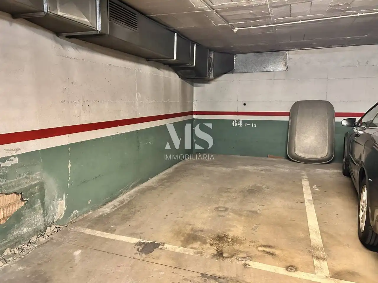 Parkplatz von Garage zur Miete in Vic