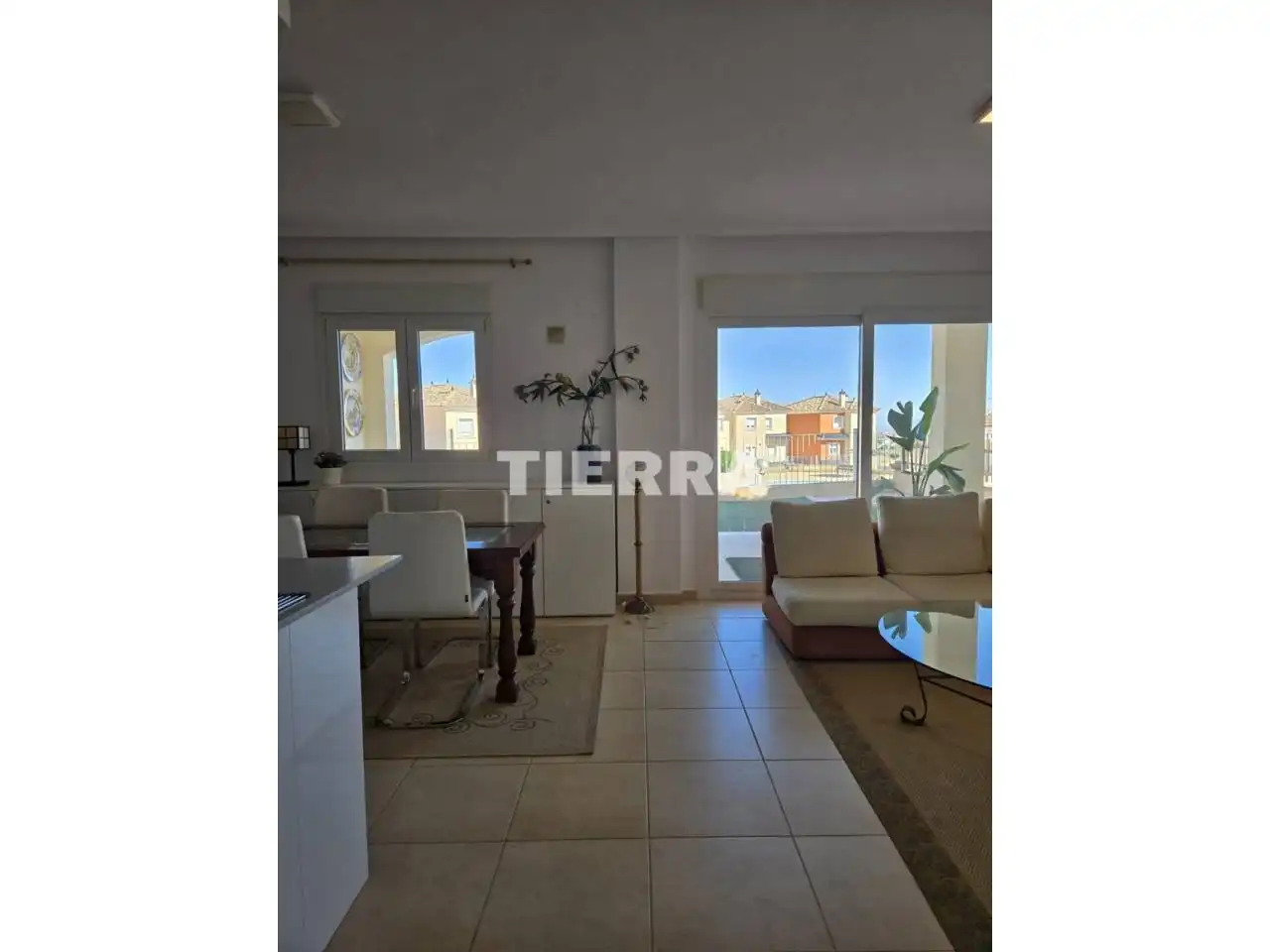 Außenansicht von Wohnung zur Miete in Murcia mit Klimaanlage, Privatgarten und Terrasse