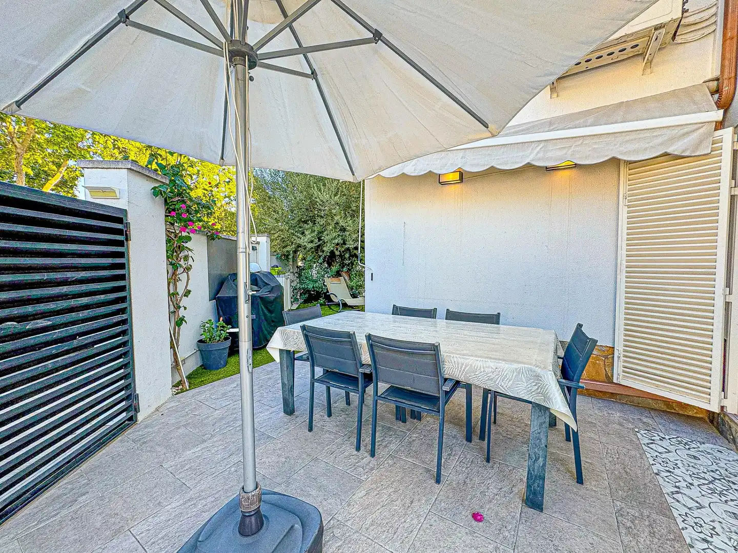 Terrassa de Casa o xalet en venda en Sant Pere de Ribes amb Aire condicionat, Calefacció i Jardí privat