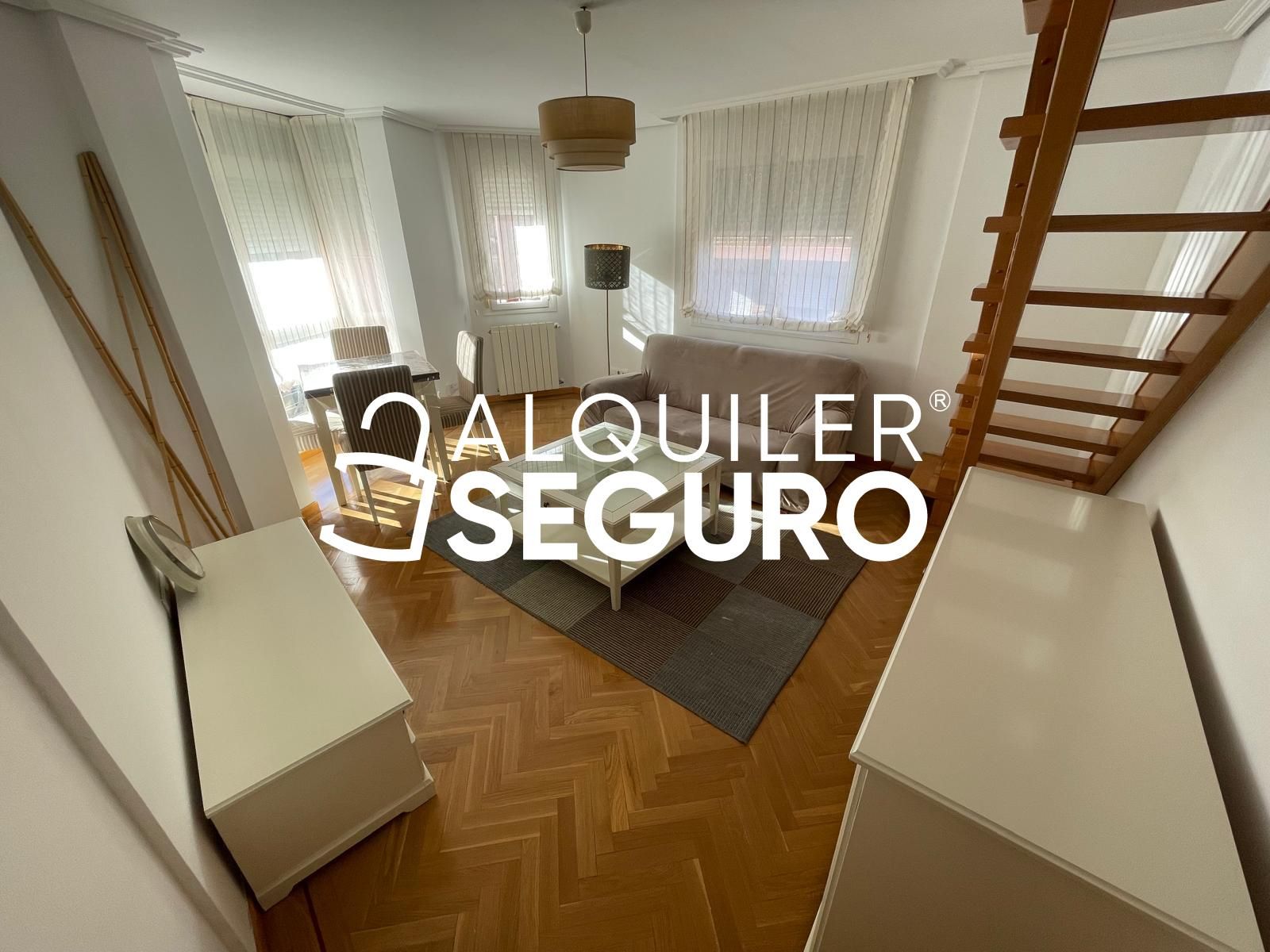Sala d'estar de Pis de lloguer en  Madrid Capital amb Aire condicionat, Calefacció i Moblat