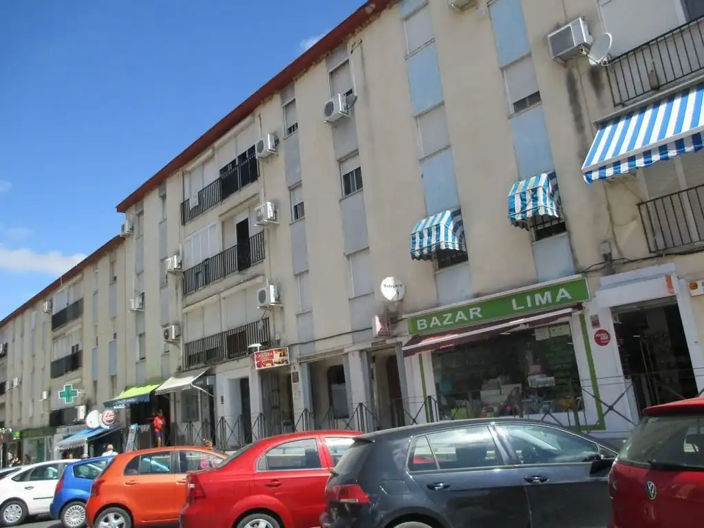 Vista exterior de Pis en venda en Huelva amb Terrassa