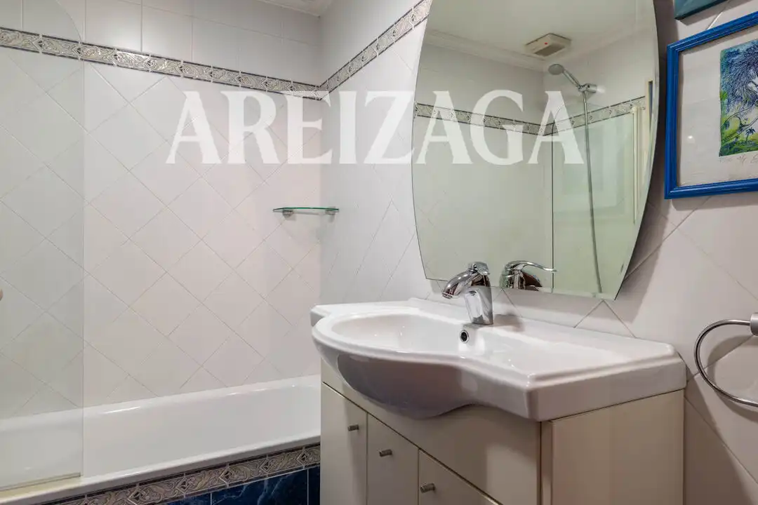 Piso con terraza en venta en Paseo de Ulía, imagen 30