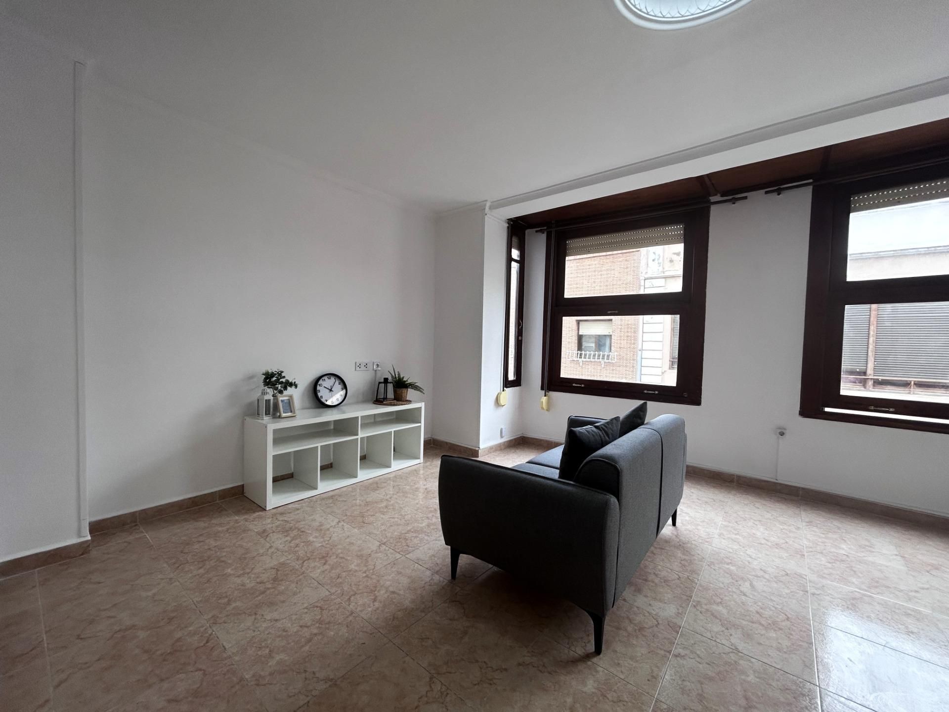 Apartment to rent in Calle JUAN BTA SOLER, Camino de Onda - Salesianos