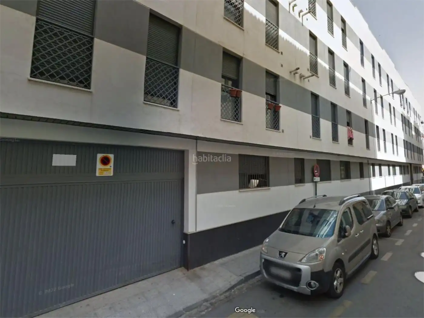 Aparcament en venda a Calle Santa Adela 44