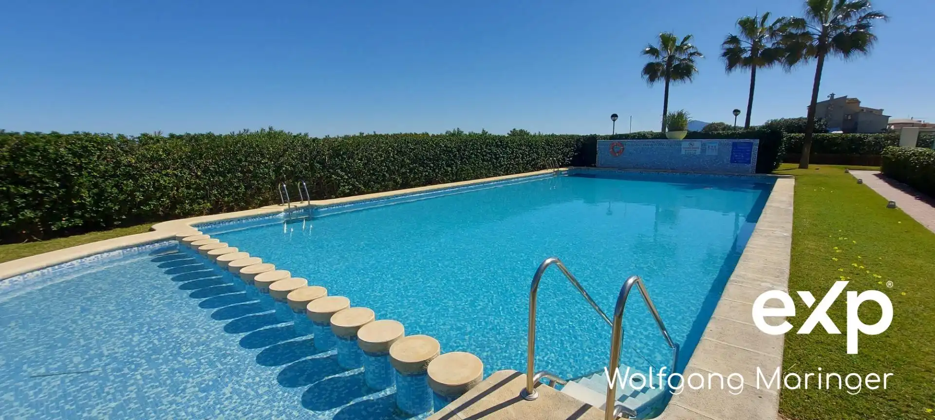 Swimming pool of Attic for sale in Oliva  with Air Conditioner, Heating and Private garden