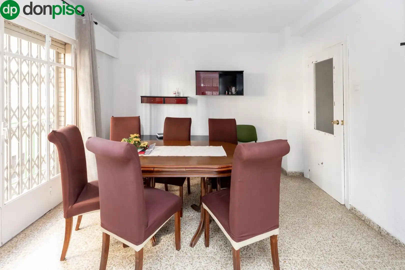 Piso con terraza en venta en Calle TRIANA BAJA, imagen 2