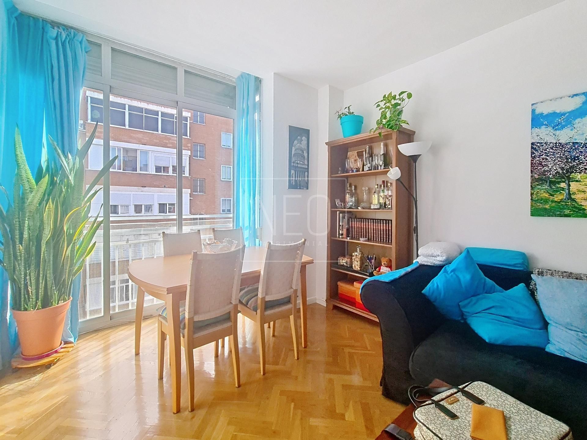 Sala d'estar de Àtic en venda en  Madrid Capital amb Aire condicionat, Calefacció i Terrassa