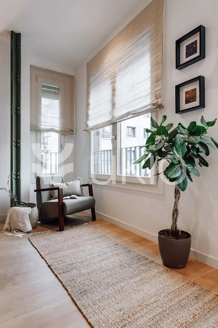 Apartment with lift to rent in Gran Via de les Corts Catalanes, imagen 3