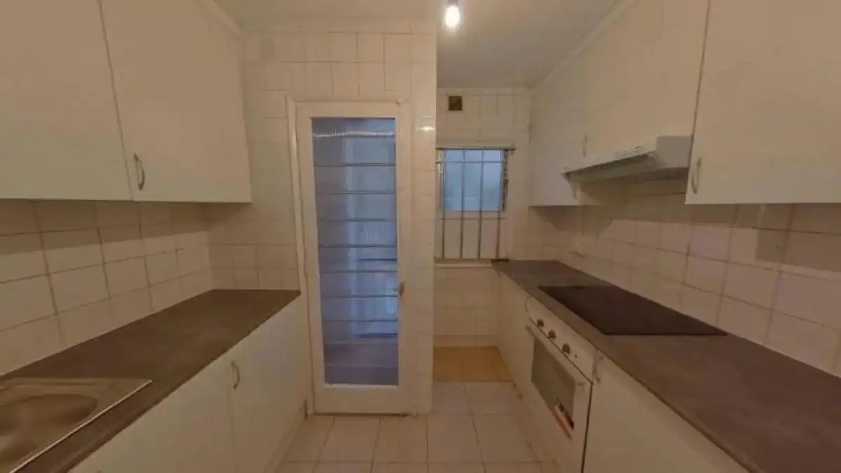 Cuina de Apartament en venda en Girona amb Balcó