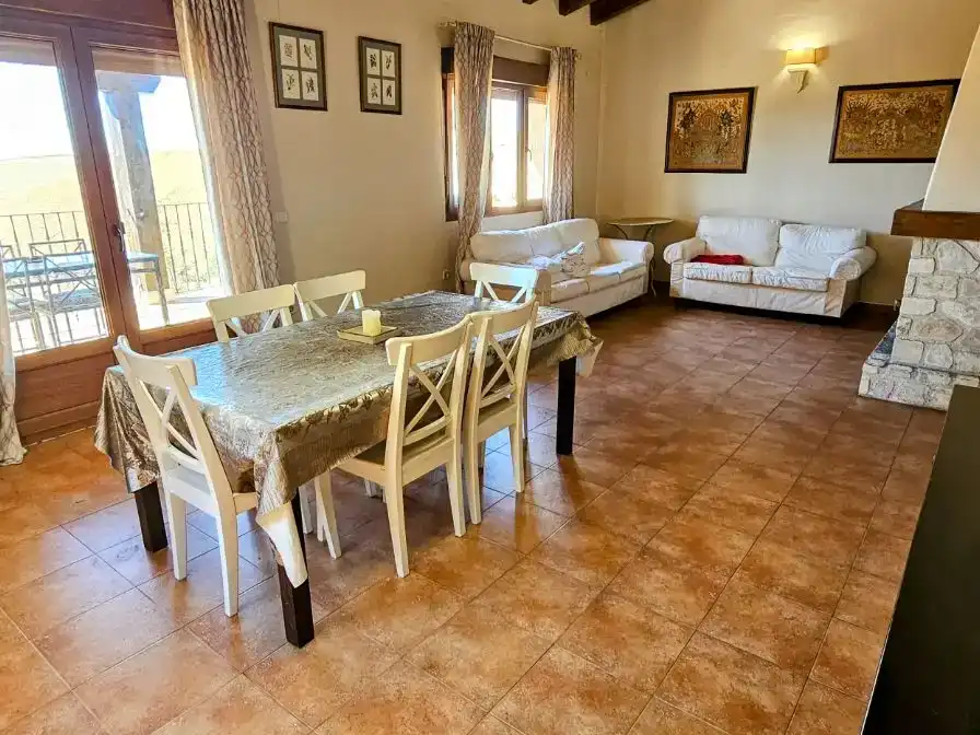Menjador de Casa o xalet en venda en Grajera amb Jardí privat
