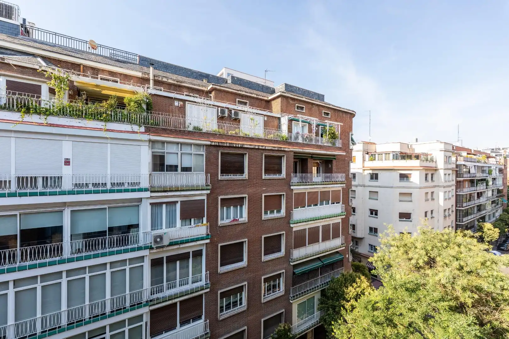 Vista exterior de Pis en venda en Madrid amb Aire condicionat, Calefacció i Alarma