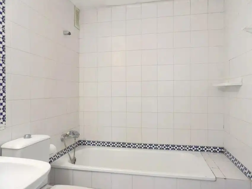 Apartment with pool for sale in Castillo Sohail - Myramar, imagen 14