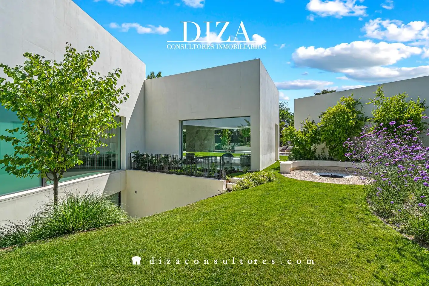 Vista exterior de Casa o chalet en venta en Pozuelo de Alarcón con Aire acondicionado, Calefacción y Jardín privado