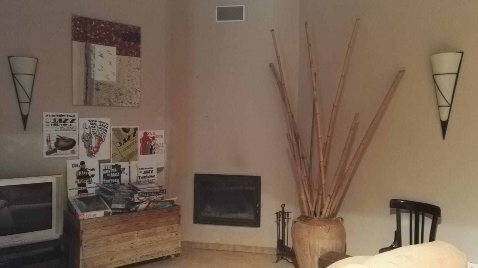 Sala d'estar de Casa o xalet en venda en Algeciras amb Aire condicionat, Terrassa i Traster