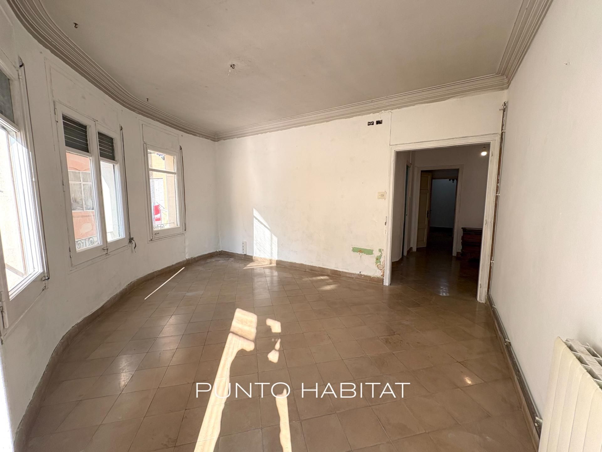 Piso en venta en Carrer de la Indústria, El Camp d'en Grassot i Gràcia Nova