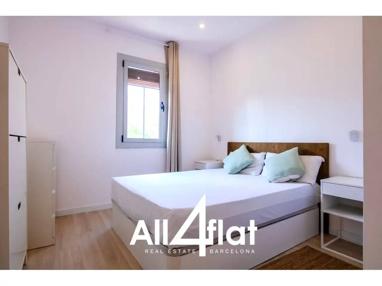 Dormitori de Pis de lloguer en Barcelona amb Aire condicionat, Parquet i Moblat
