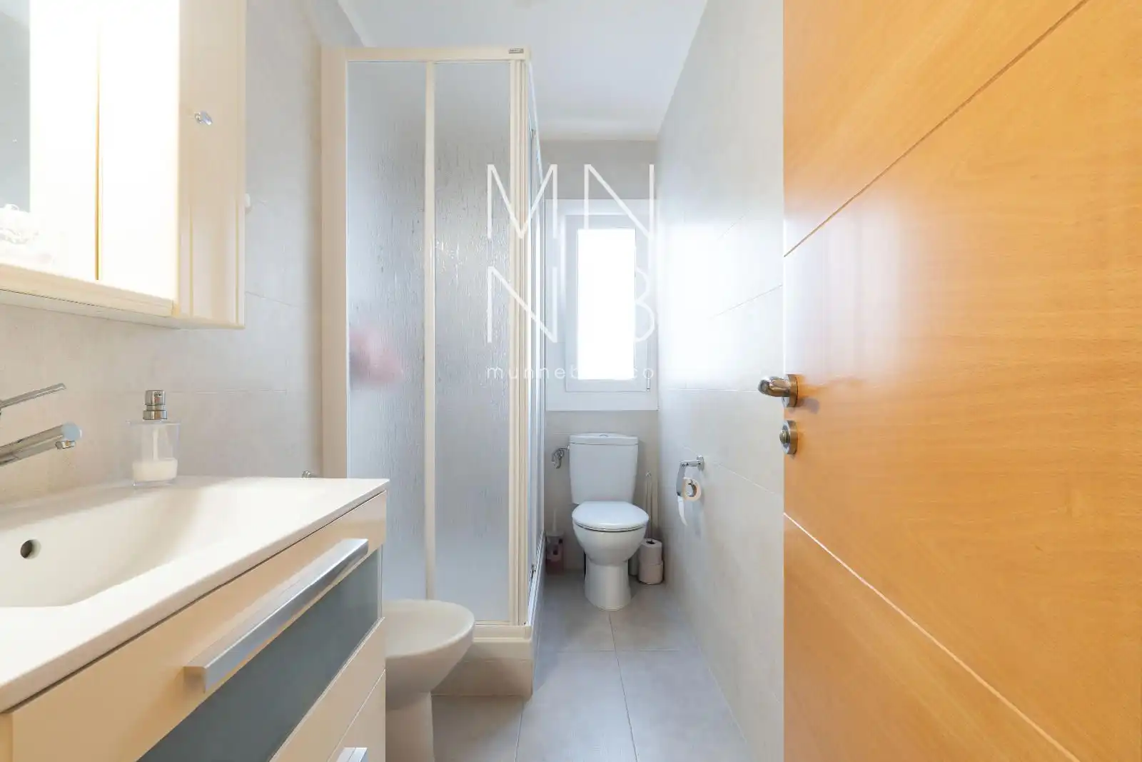 Baño de Piso en venta en Población de Arroyo con Aire acondicionado, Calefacción y Terraza