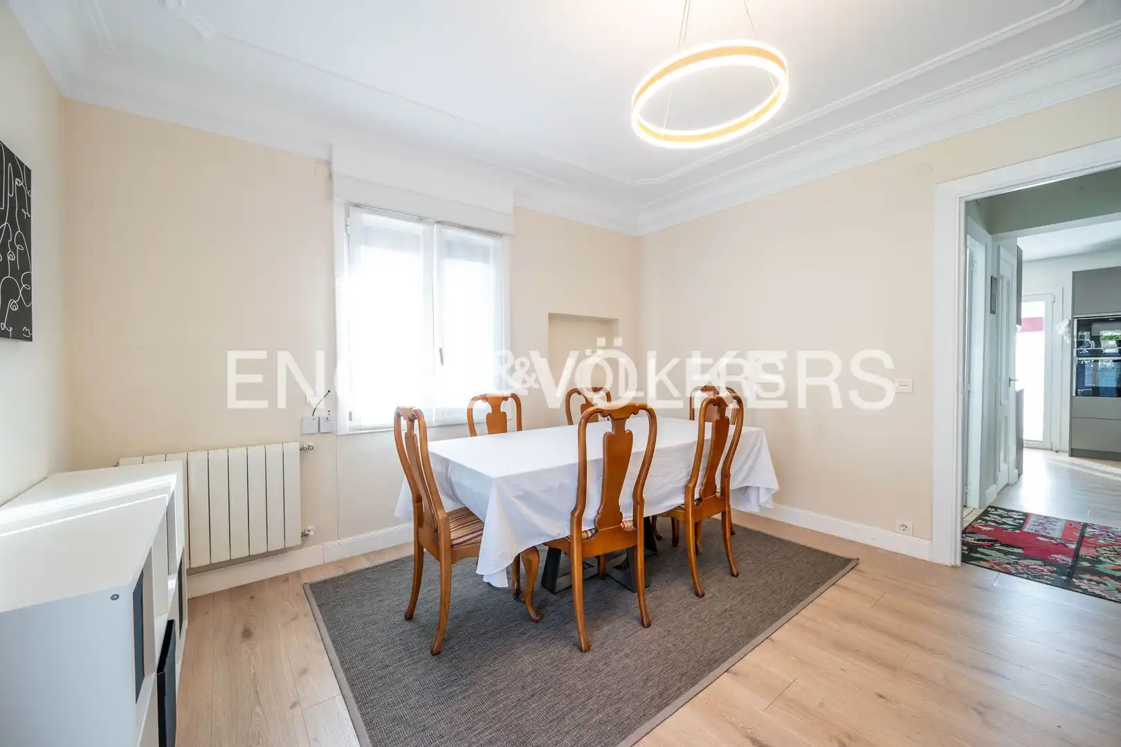 Comedor de Piso en venta en Donostia - San Sebastián  con Calefacción, Parquet y Balcón