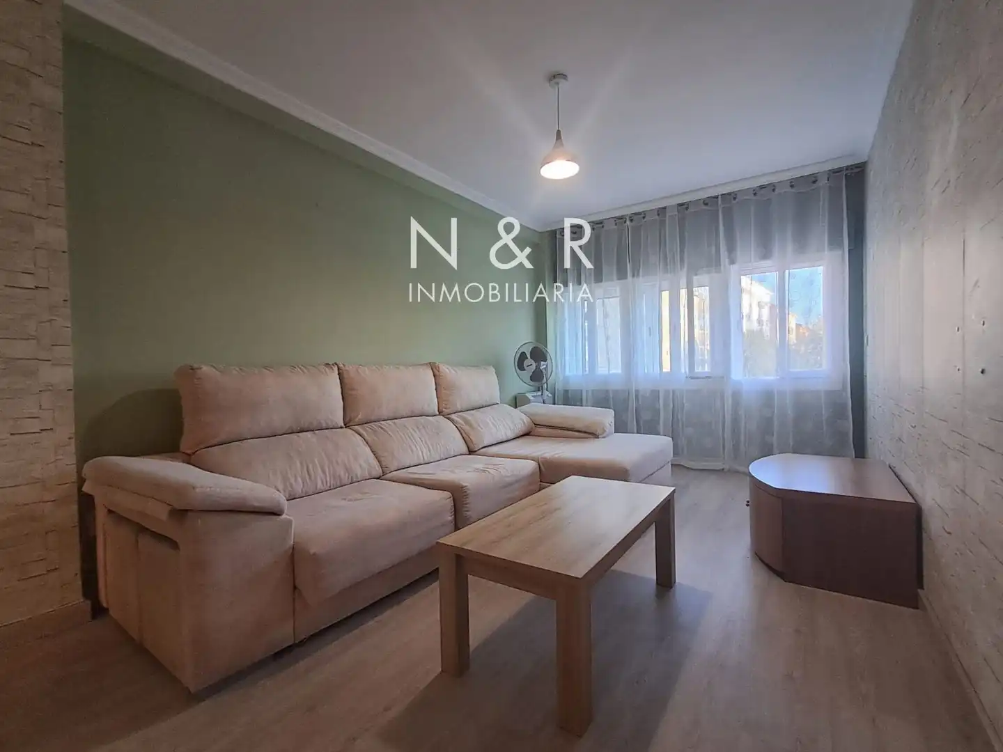 Flat for rent in Santa Uxia de Ribeira (De, Campus Norte - San Caetano