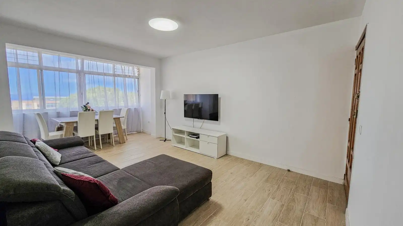 Sala de estar de Piso para compartir en San Cristóbal de la Laguna con Parquet, Amueblado y Horno