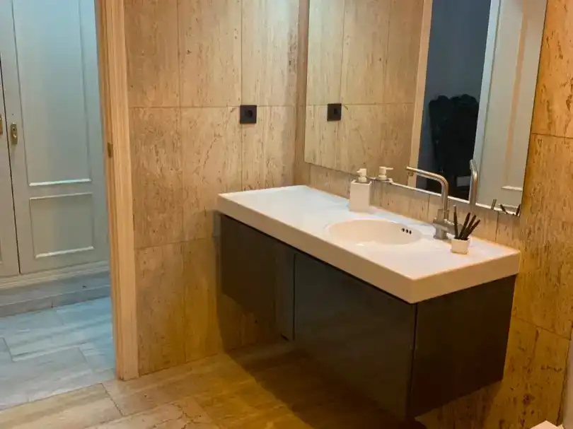 Bany de Casa o xalet en venda en Espartinas amb Aire condicionat, Jardí privat i Piscina