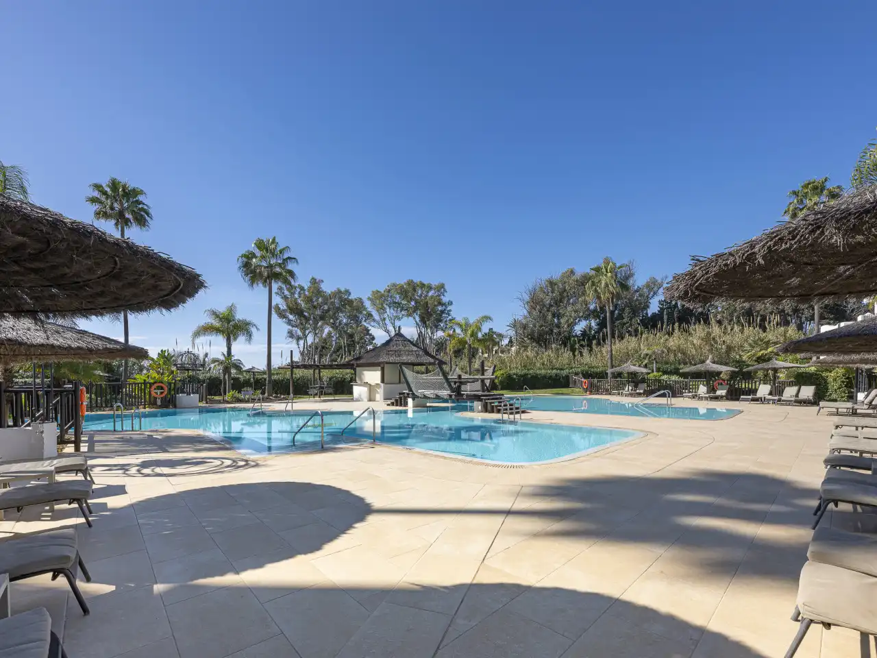 Swimming pool of Duplexes for sale in Estepona  with Air Conditioner, Heating and Terrace