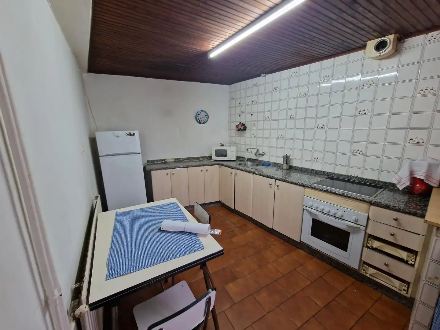 Kitchen of Houses for sale in Ourense Capital   with Terrace, Storage room and Washing machine