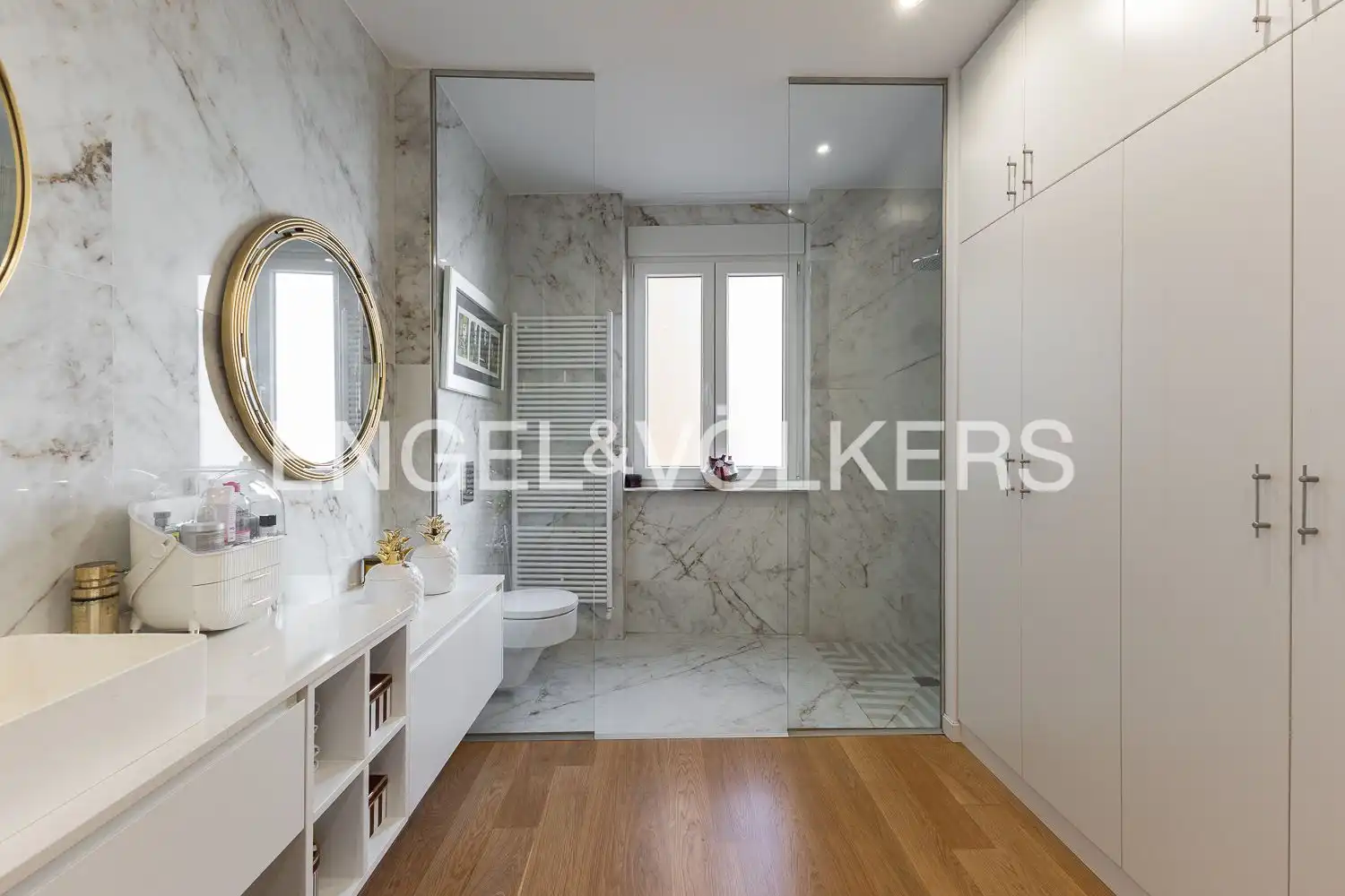 Baño de Apartamento en venta en Valencia con Aire acondicionado, Calefacción y Parquet