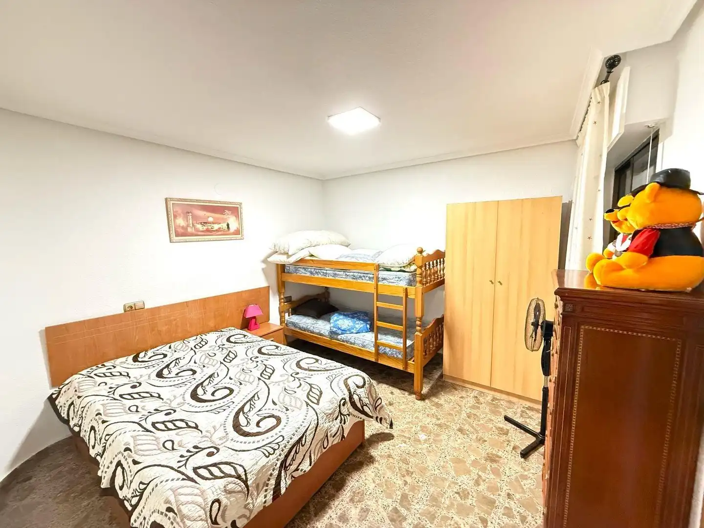Habitación de Apartamento de alquiler en Torrevieja con Aire acondicionado, Terraza y Amueblado