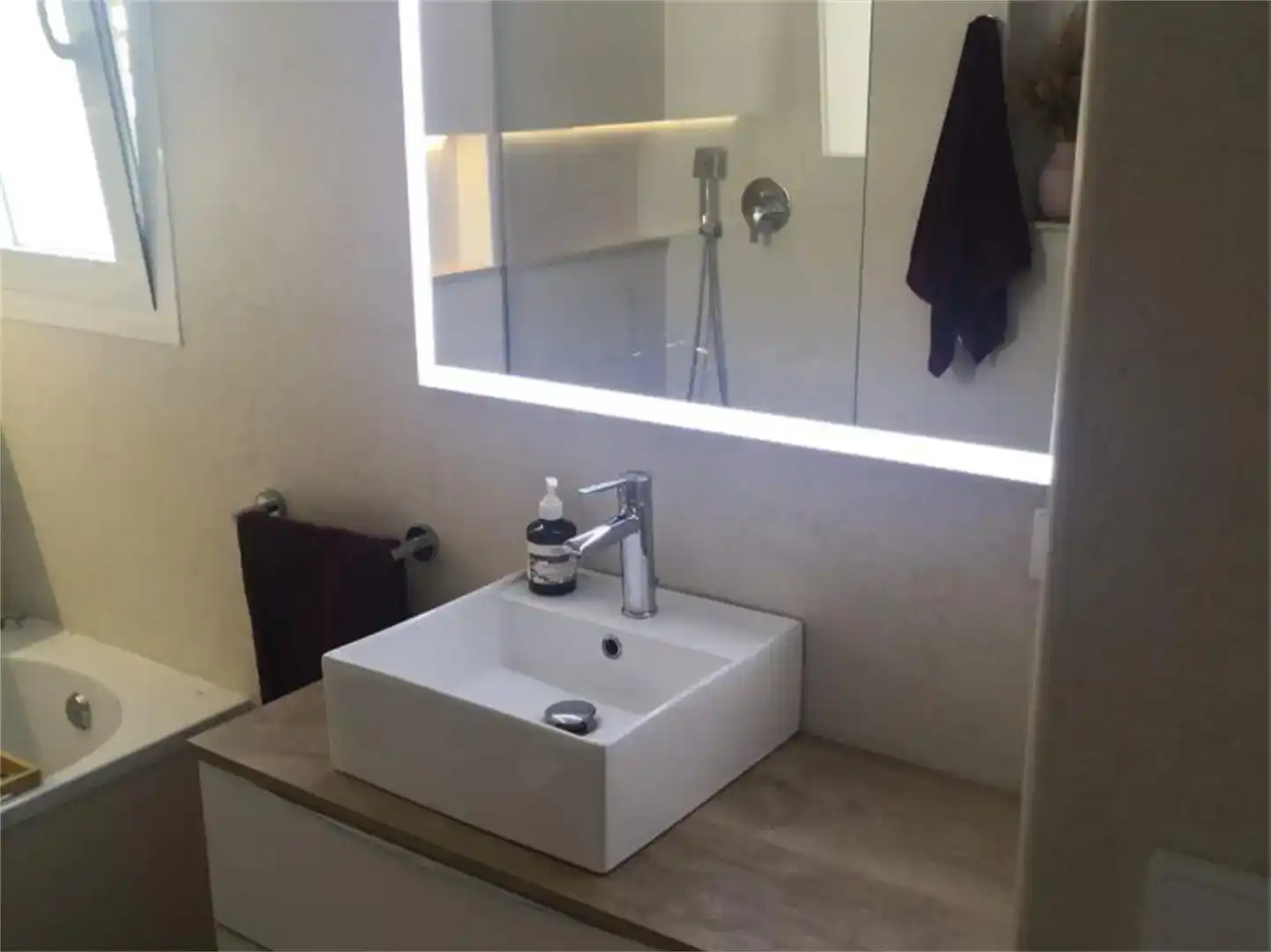 Bany de Casa o xalet en venda en Vélez-Málaga amb Aire condicionat, Piscina i Balcó