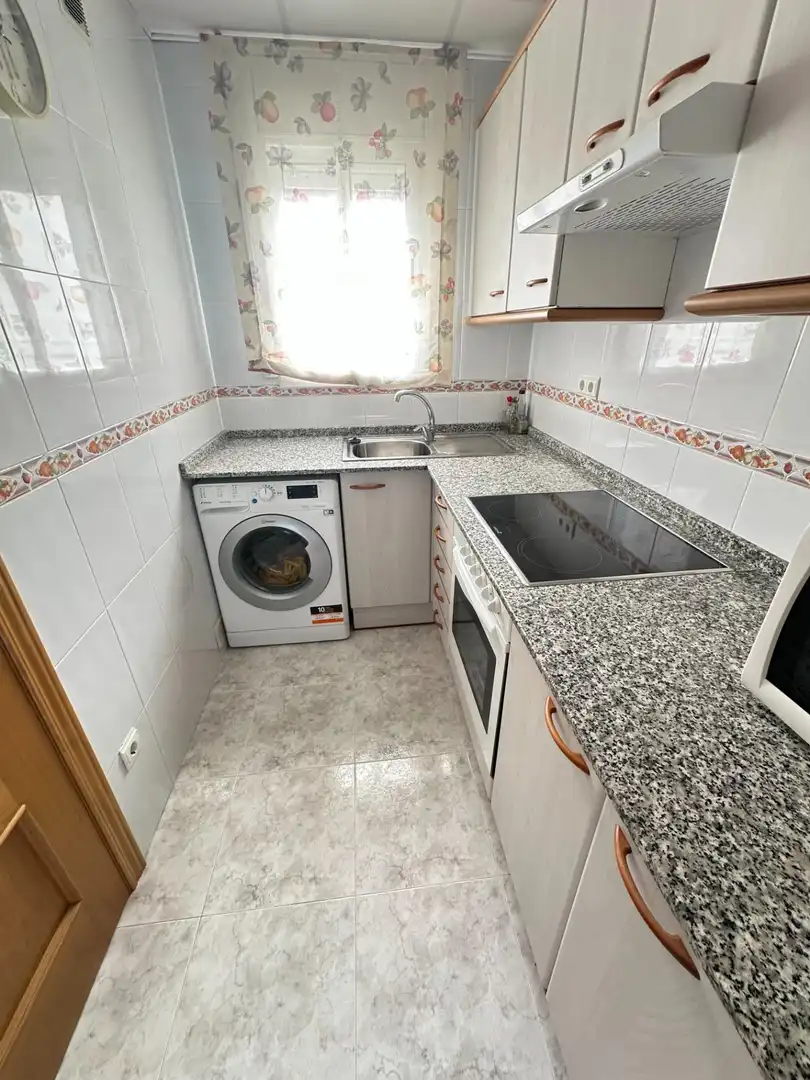 Küche von Wohnungen zum Verkauf in Torredembarra mit Privatgarten, Terrasse und Balkon
