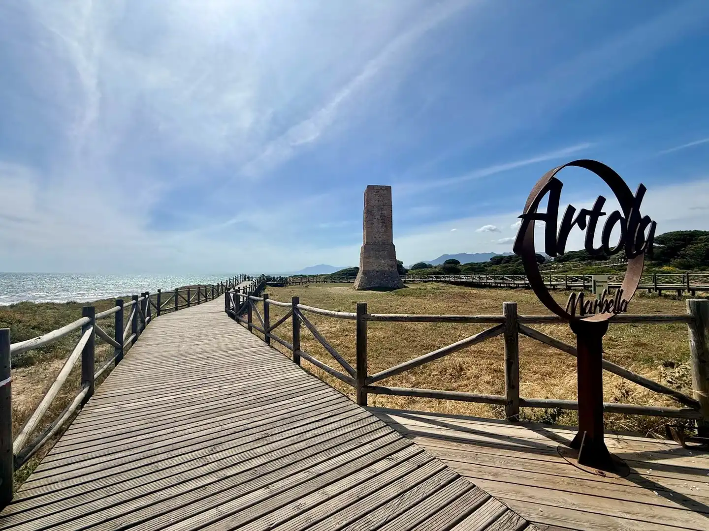Vista exterior de Apartamento de alquiler en Marbella con Piscina y Piscina comunitaria