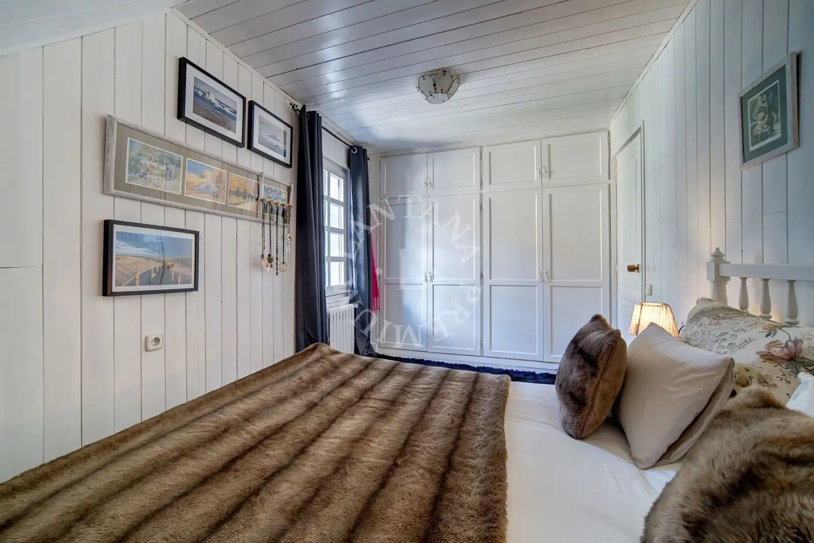 Bedroom of Houses for sale in Naut Aran  with Storage room