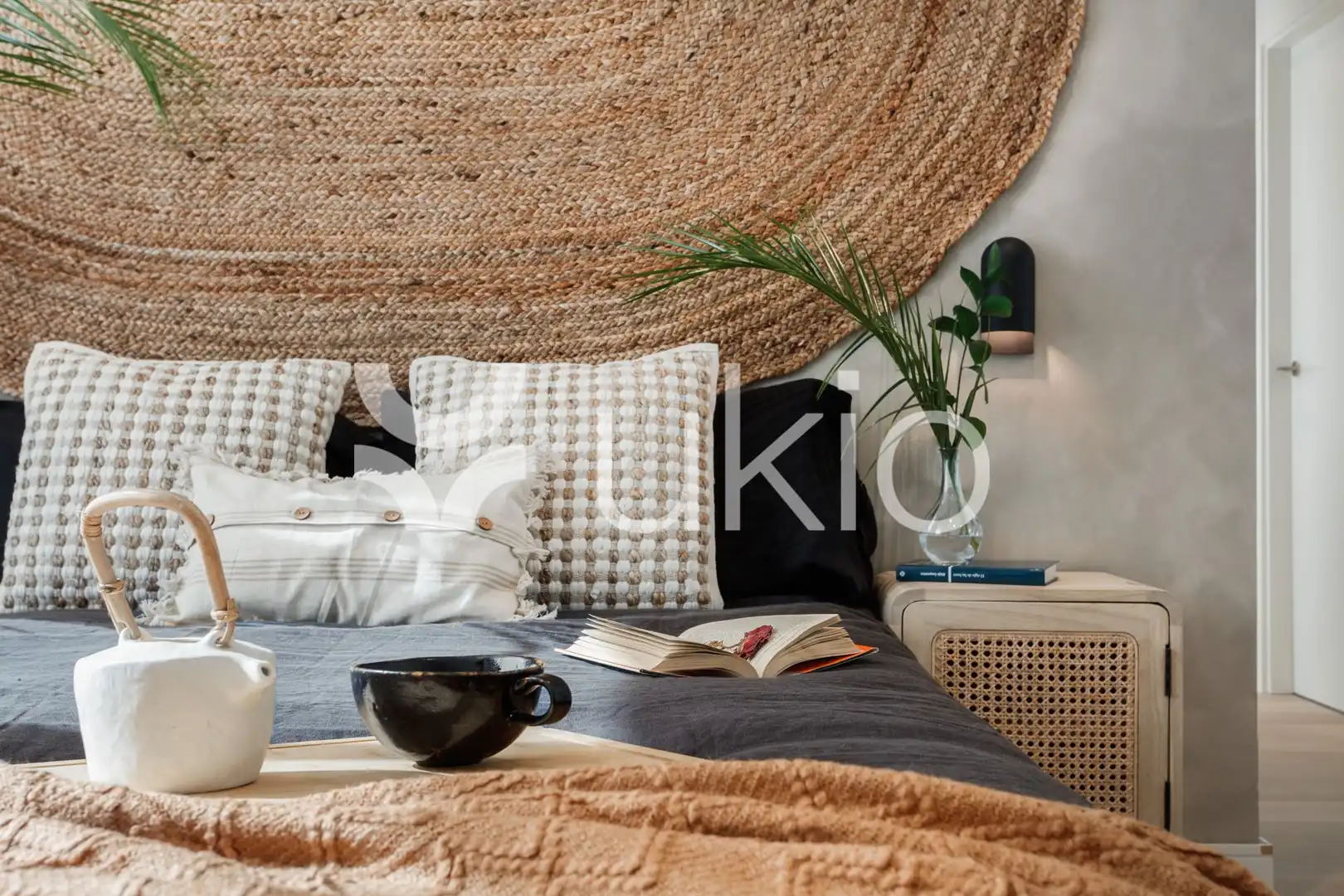 Dormitori de Apartament de lloguer en Madrid amb Aire condicionat, Calefacció i Moblat