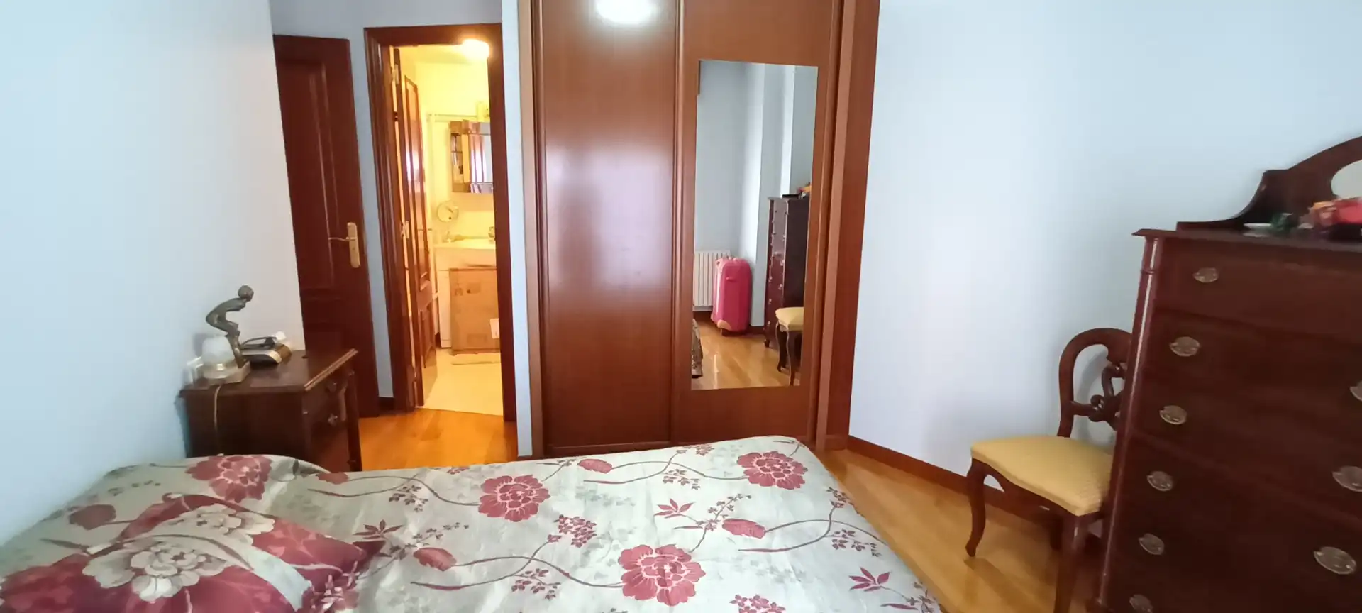 Habitación de Piso de alquiler en Vigo  con Calefacción, Amueblado y Internet