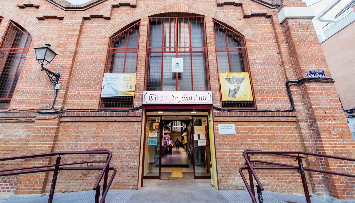 Exterior view of Commercial properties for sale in Madrid  with Air Conditioner