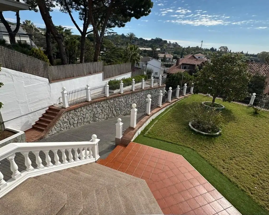 Terraza de Casa o chalet en venta en Badalona con Aire acondicionado, Calefacción y Jardín privado