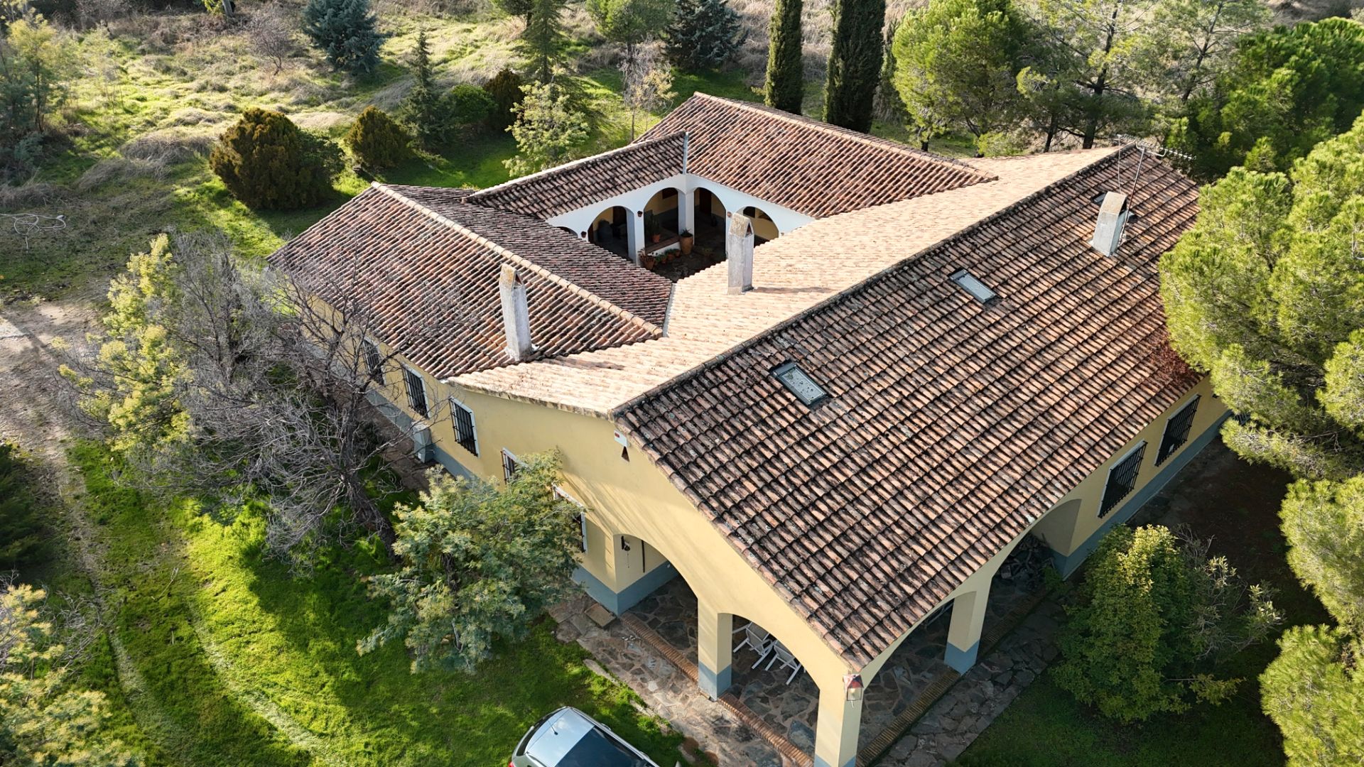 Vista exterior de Casa o xalet en venda en La Estrella amb Calefacció, Jardí privat i Traster