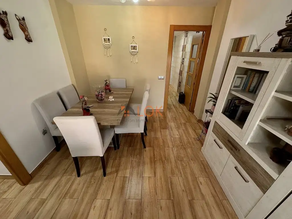 Dining room of Flat for sale in Málaga  with Air Conditioner, Terrace and Furnished