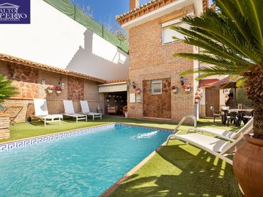 Xalet amb piscina en venda a 45 Calle la Iruela