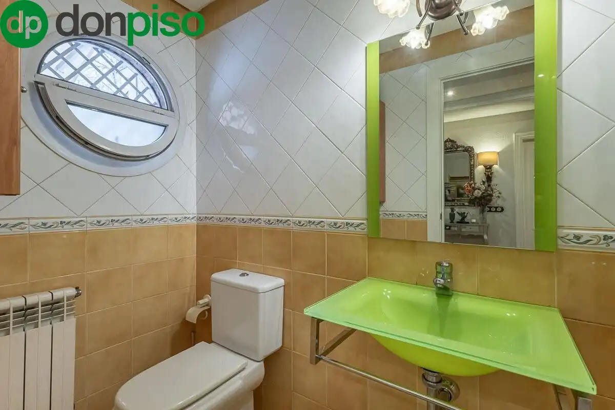 Bathroom of Detached homes for sale in Granada  with Private garden, Terrace and Swimming Pool