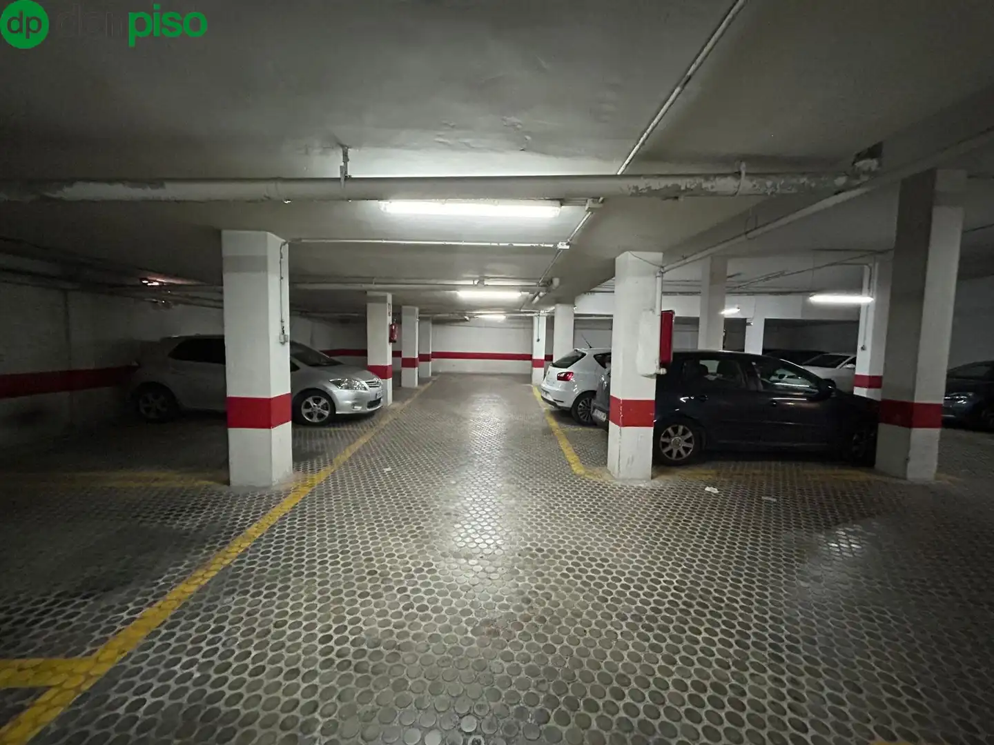 Garaje en venta en Calle Halcón, 18, Pajaritos