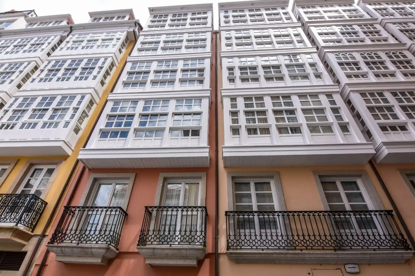 Vista exterior de Pis de lloguer en A Coruña Capital  amb Calefacció i Parquet