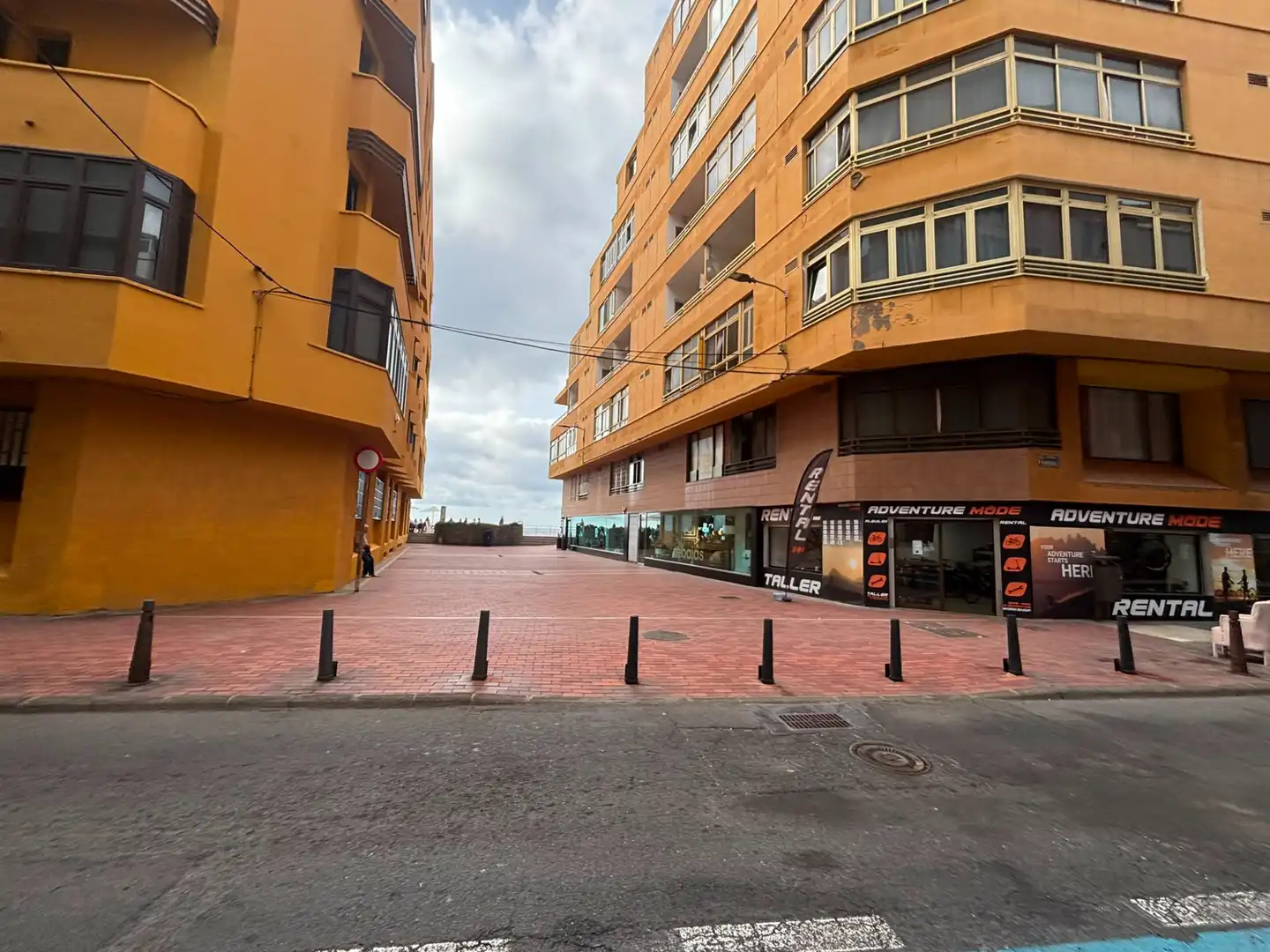 Vista exterior de Pis en venda en Las Palmas de Gran Canaria amb Moblat i Piscina comunitària