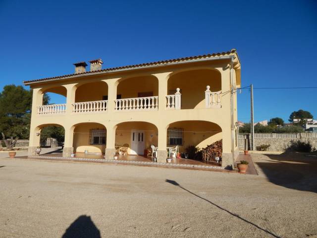 Casa-chalet en Venta en Agullent