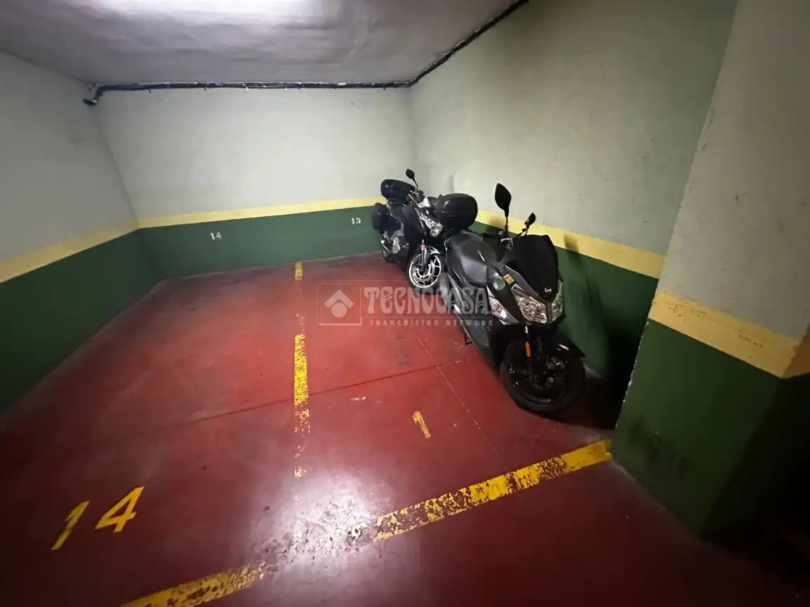 Aparcament de Garatge en venda en Madrid