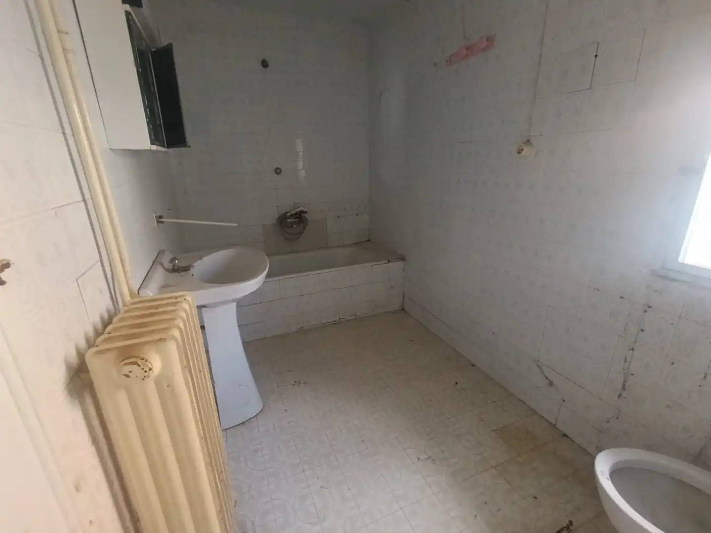 Bathroom of Houses for sale in Pedro Muñoz  with Heating and Balcony