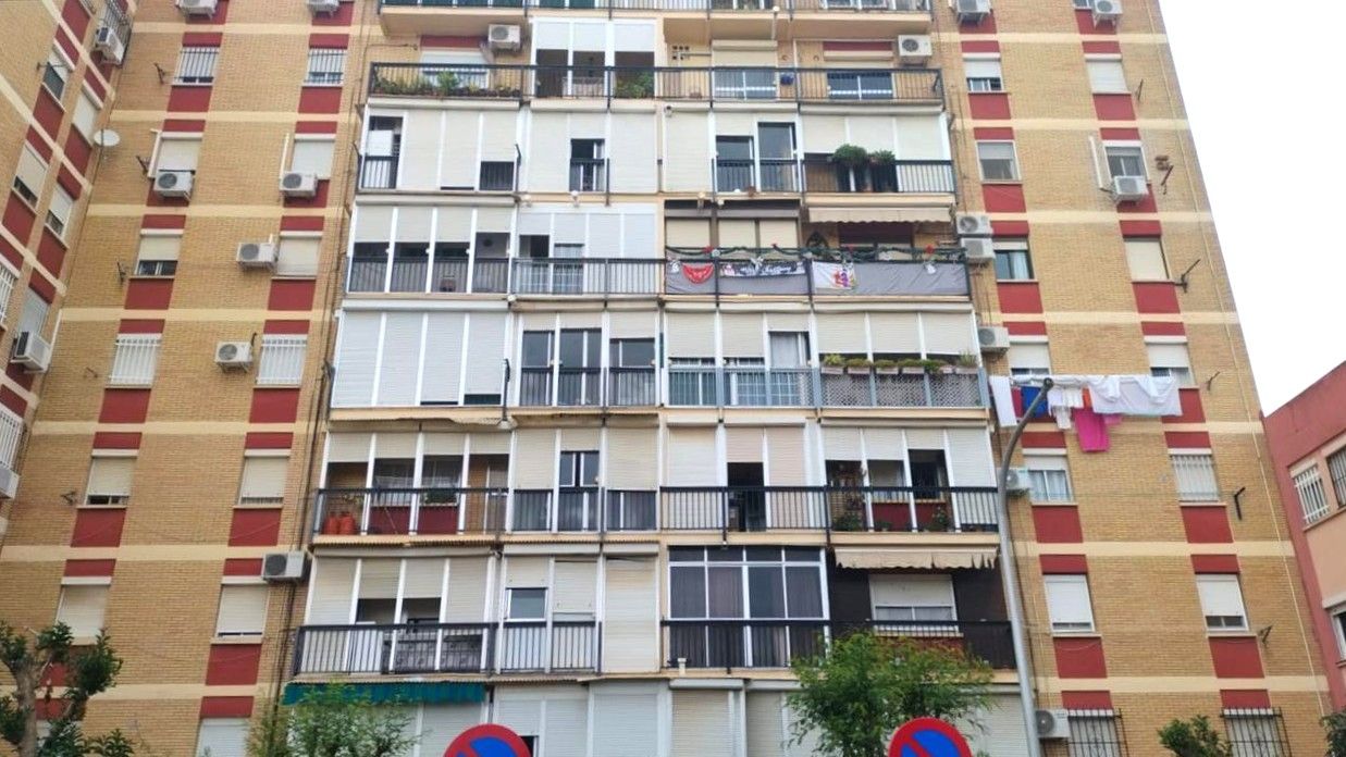 Exterior view of Flat for sale in Castilleja de la Cuesta