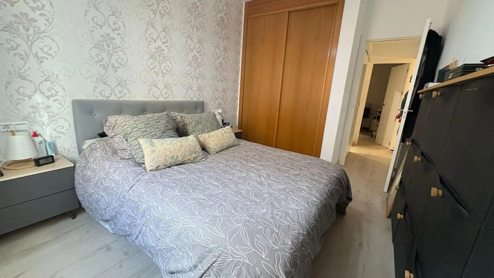Habitación de Piso en venta en Torremolinos con Aire acondicionado, Balcón y Piscina comunitaria