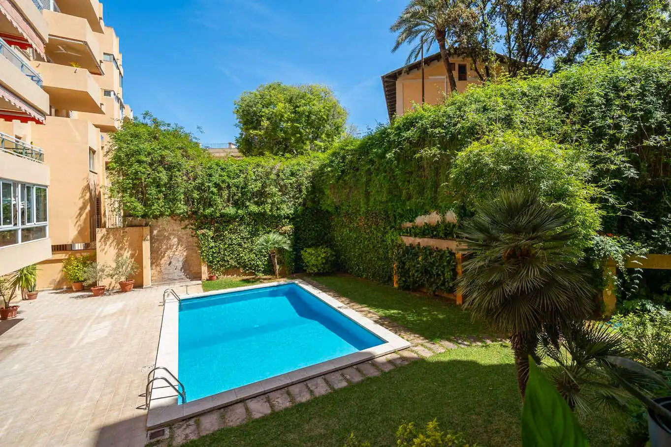 Piscina de Planta baixa en venda en  Palma de Mallorca amb Aire condicionat, Terrassa i Moblat